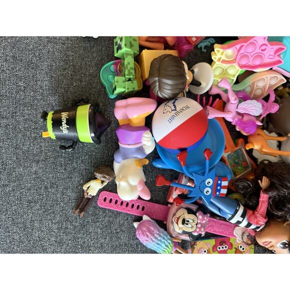 3 Pound Grab Bag Of Small Toys Behavior Incentives - Picture 5 of 7